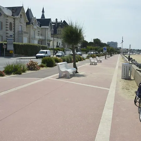 Royan, 2 Pieces, 4 Personnes - Fr-1-305-1494 Apartment