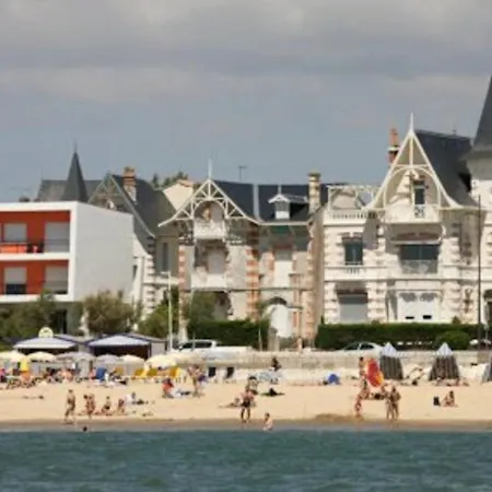 Royan, 2 Pieces, 4 Personnes - Fr-1-305-1494 * Royan